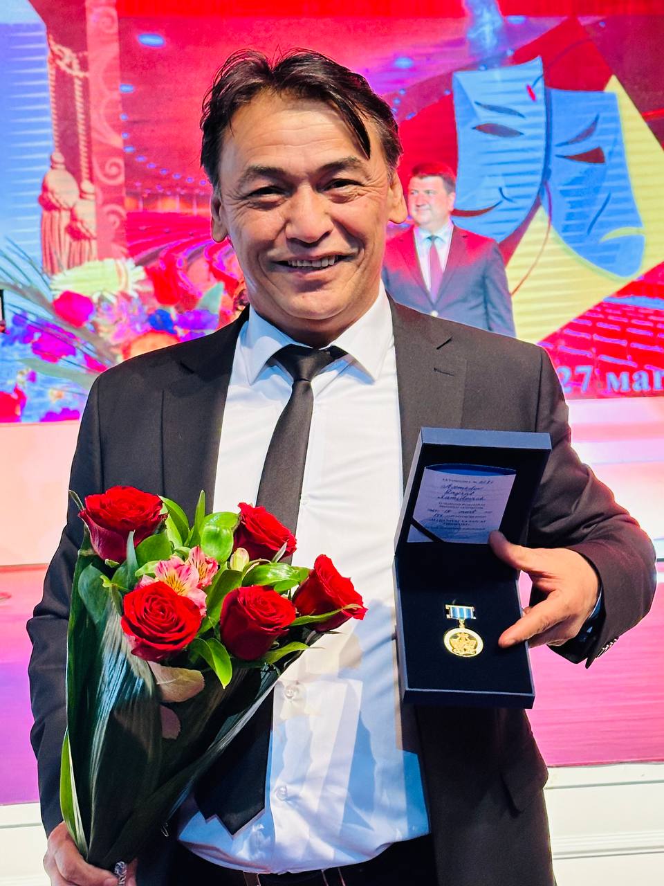 Madaniyat va san’at koʻkrak nishoni sohibi G’ayrat Ahmedov